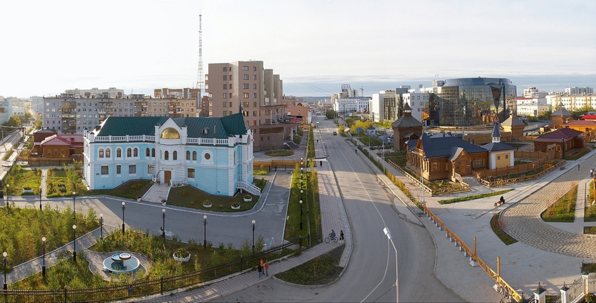 Город якутск телефоны. Якутск центр города. Якутск панорама. Столица Якутии Саха. Город Якутск Республика Саха Якутия.